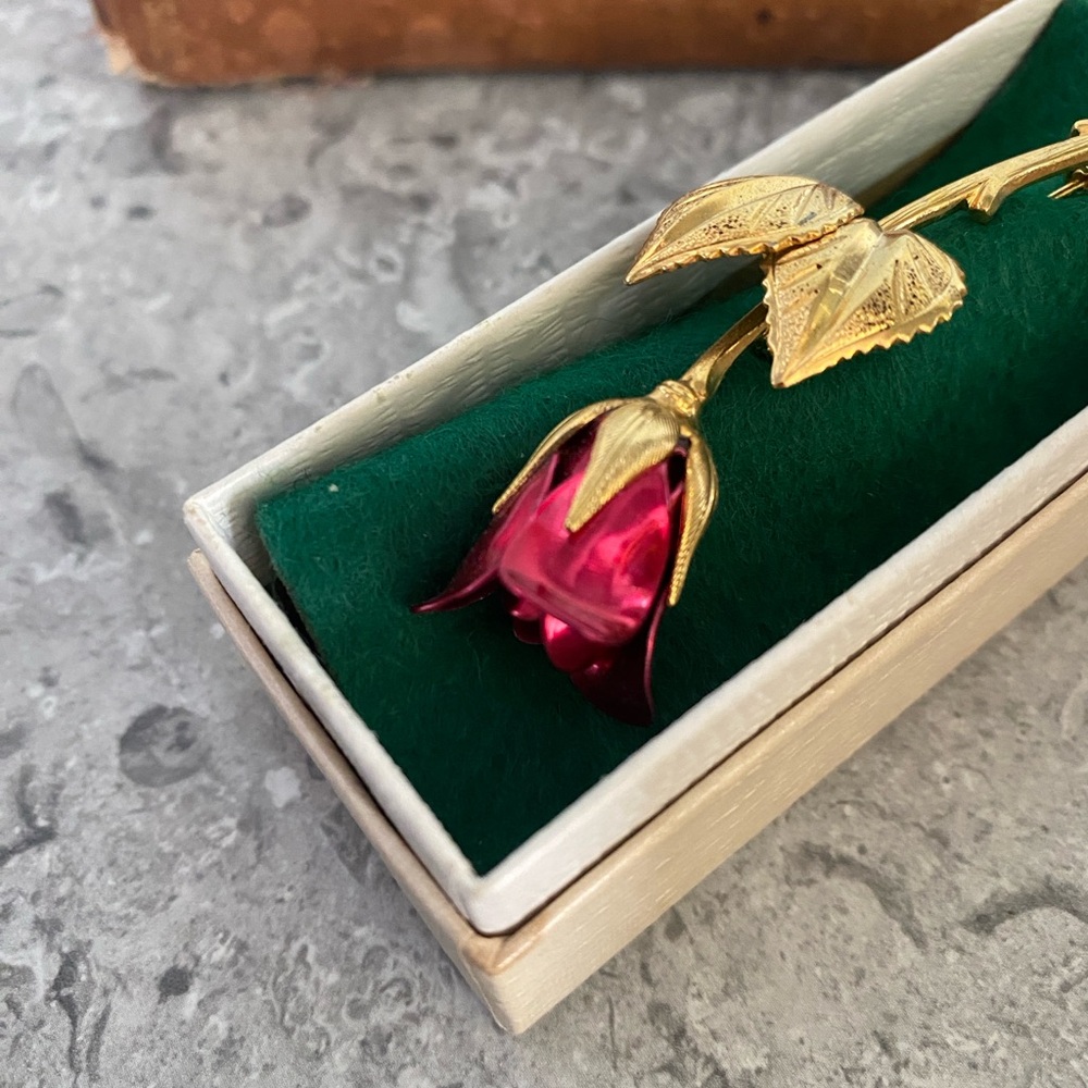 FREE with any PURCHASE Gold and Red Rose Brooch